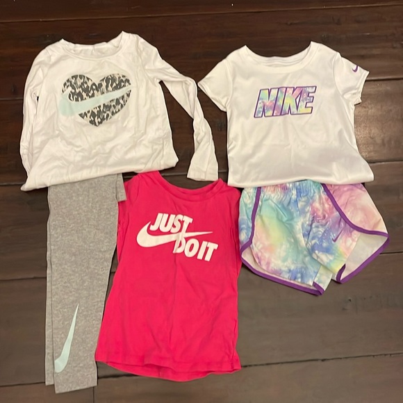Nike little girl 4T package Deal Outfits Set - Picture 1 of 5